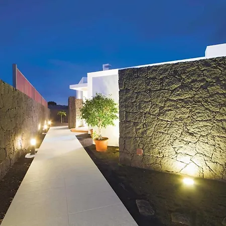 Villa Carlota *